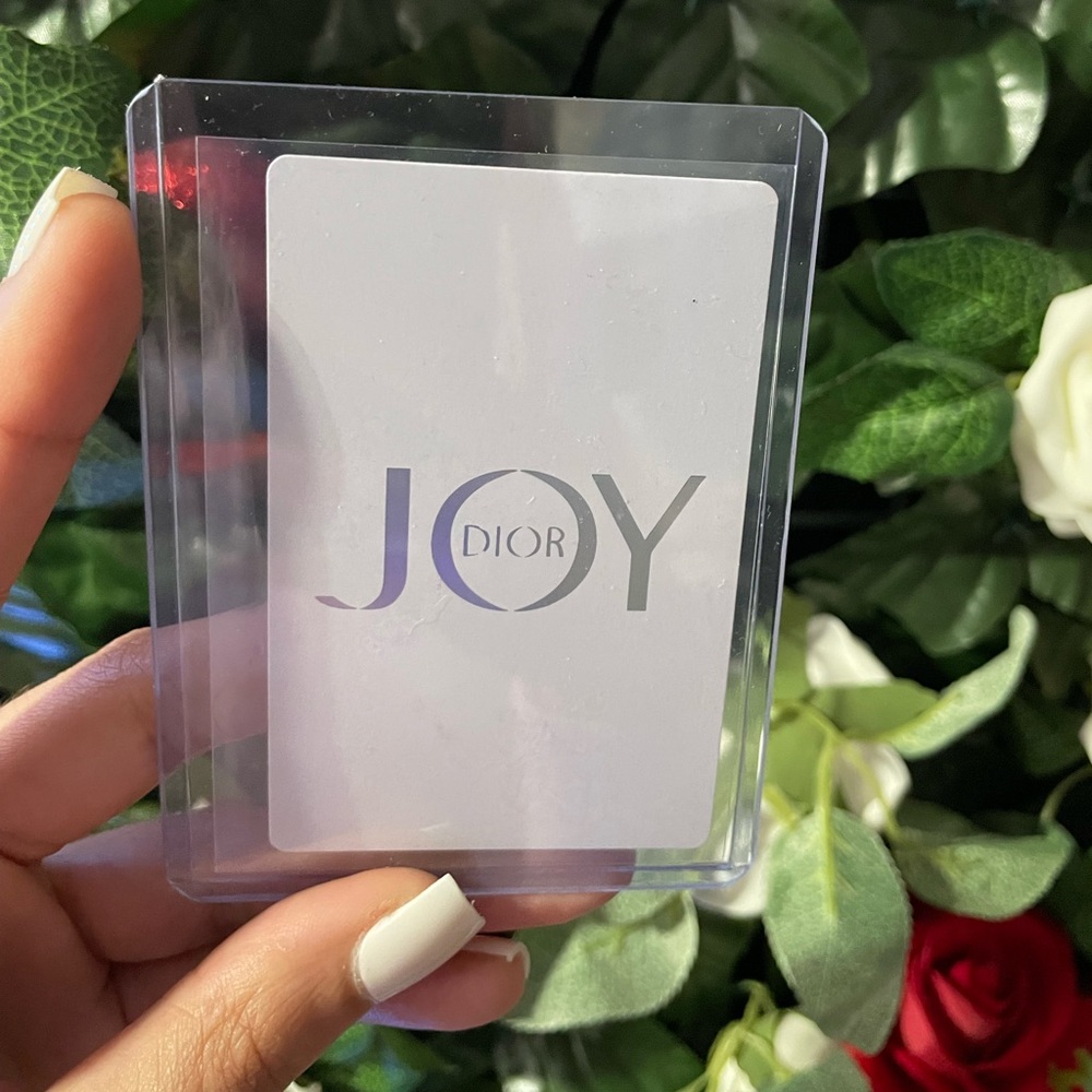 Dior Joy playing Display Card